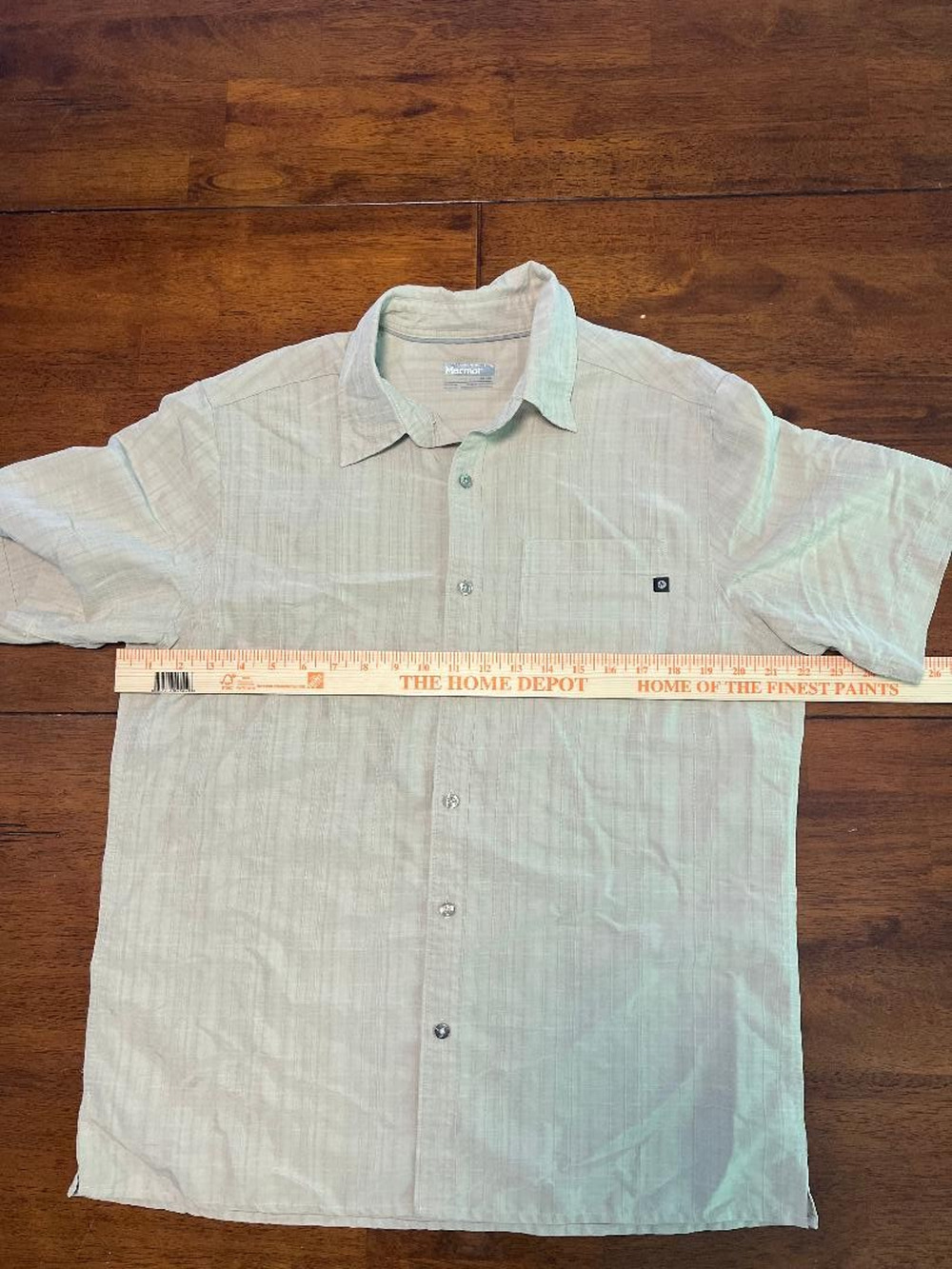 Mens Marmot Short Sleeve Button Up Shirt, Size Med